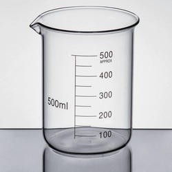 beakers-low-form-with-spout-graduated-accuracy-of-grad-5-10520