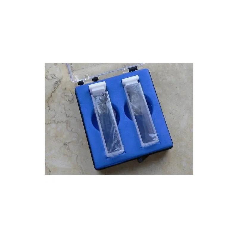 spectrophotometer-quartz-cuvette-14359