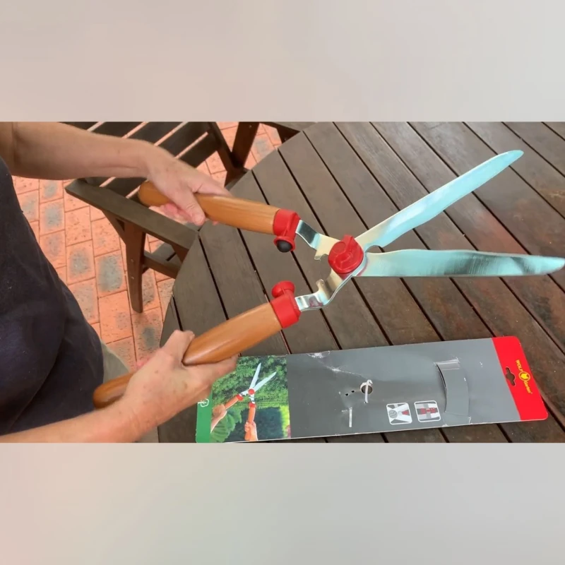 Wolf Garten Hedge Shear with Wooden Handle HS W image-2