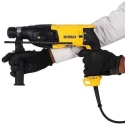 Dewalt D25133K 0-1100rpm 680W 3 Mode Rotary Hammer image-4