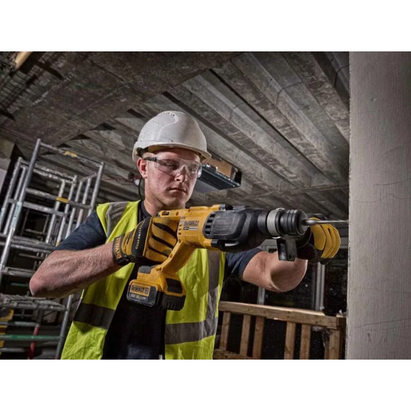 Dewalt DCH133M1 18V SDS Plus Hammer image-2
