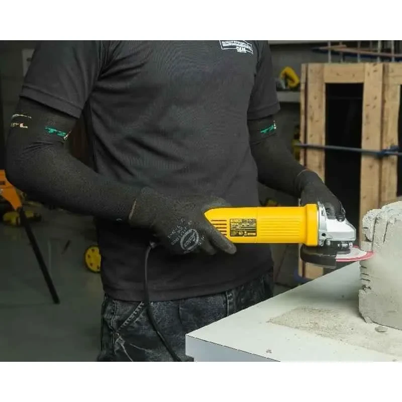 Dewalt DWE4115 950W 125mm Small Slider Angle Grinder image-4