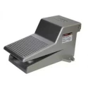 Akari 1/4 Inch 5/2 Way Foot Pedal Valve, Pneumatic | Compact Industrial Control Valve | EnvMart