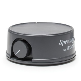 HI180-Charcoal Compact Magnetic Mini-Stirrer, Adjustable Speed, 137 mm - Laboratory Mixer | EnvMart