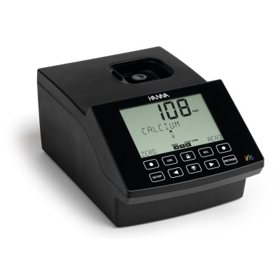 Hanna Instruments HI802 iris® Visible Spectrophotometer Barcode Reader 340-900 nm | EnvMart