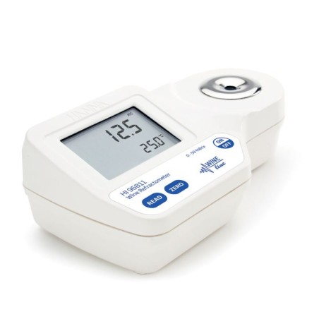 Digital Refractometer HI96811 for Sugar (% Brix) in Wine, Juice, Must | EnvMart