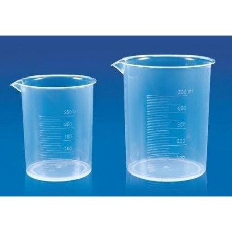 lab-plastic-beaker-17738