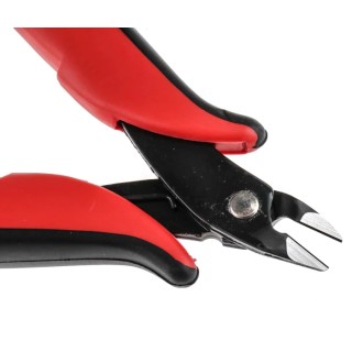RS PRO Chamfered Cable Cutter 606-507, Side Cutter, 138mm Overall Length, 10mm Jaw Width, Bi-Metal Handle, Steel Jaw