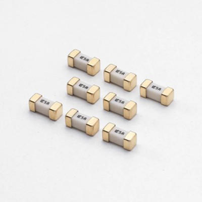 Wickmann Non-Resettable Surface Mount Fuse 5A, 125V, Super Fast Acting, Ceramic Body, Reel Package 0453005.MR