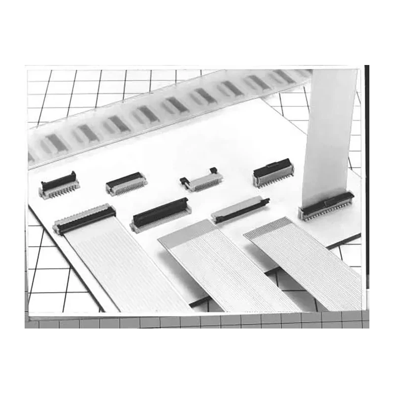 Hirose 0.5 mm Pitch 26 Way Straight Female FPC Connector, Surface Mount, ZIF, 500mA, Gold Plated Contacts FH12