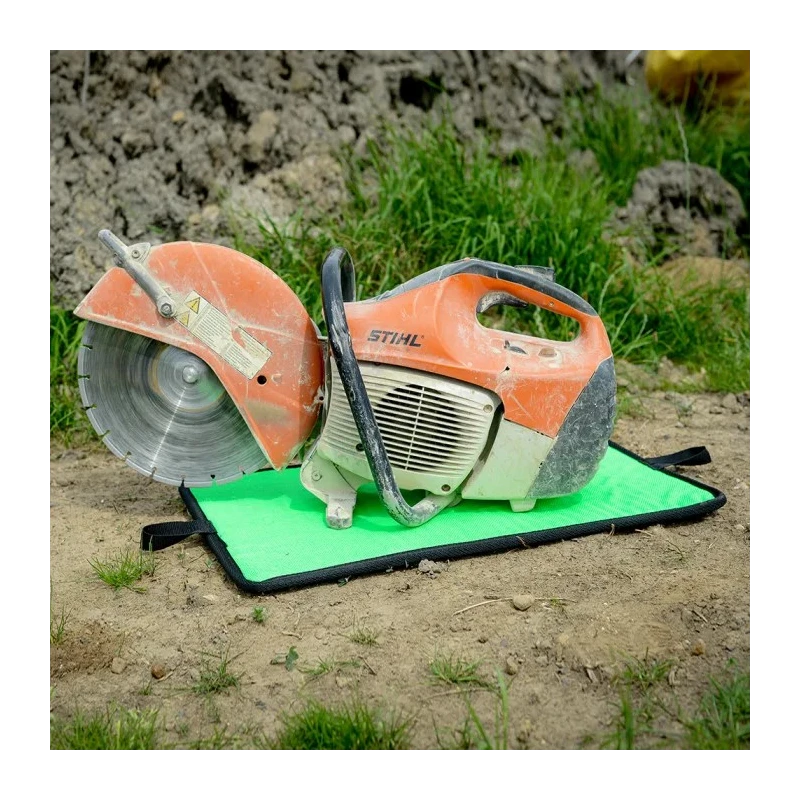 Ecospill Ltd Polyvinyl Chloride Oil Catcher Matt, Spill Control, 440mm x 625mm V3804462