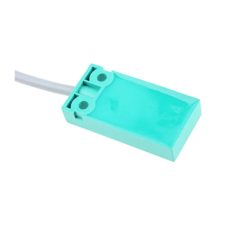 Pepperl + Fuchs Block Inductive Proximity Sensor NPN, 3V to 30V DC, 5mm Detection, IP67, 200mA, Rectangular NBB5-F33-E0