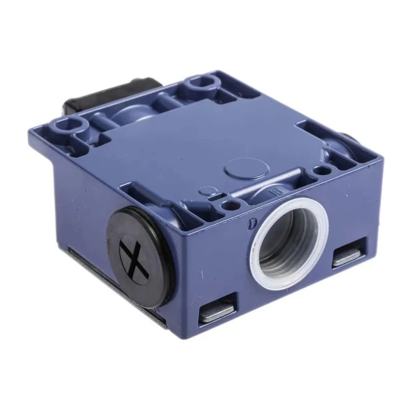 Telemecanique Sensors OsiSense XC Series Plunger Limit Switch 240V AC 250V DC 3A IP66 Zamak Housing 