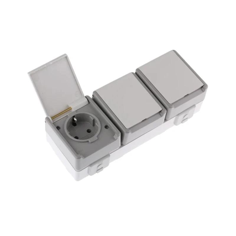 Siemens 16A 250V Grey 3 Gang Plug Socket DELTA Outdoor Type F IP44 Screwless Surface Mount 70x70x45mm 5UB4731
