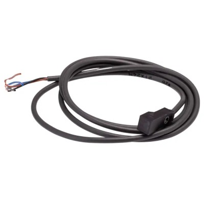 Omron Block Inductive Proximity Sensor PNP E2S-W26 1M, 24V DC, 2.5mm Detection, IP67