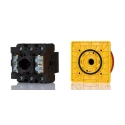 Eaton 3-Pole Panel Mount Isolator Switch, IP65, 640A, 30 kW, Red Handle, Screw Terminals 
