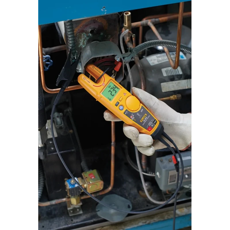 Fluke Electrical Tester 600V AC Maximum Voltage Measurement CAT III Safety Level Digital Display T6-600