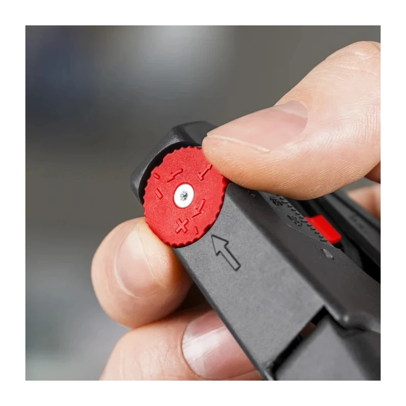 Knipex Self-Adjusting Wire Stripper Insulated Handle Multi-Core Single Core 0.03 to 10 mm² 200mm Overall 12 40 200