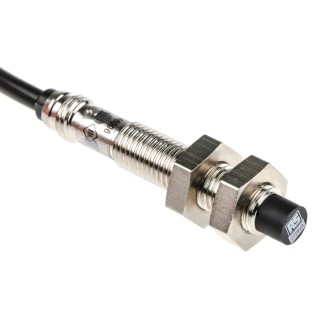 RS PRO Cylindrical Thread Design Inductive Proximity Sensor M8 x 1 Thread Size IP67 30V dc 200mA PNP Output 164-6096