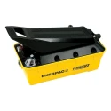 Enerpac Hydraulic Hand Pump, 2081 cm³ Usable Oil Capacity, 700 bar Maximum Operating Pressure PATG1102N