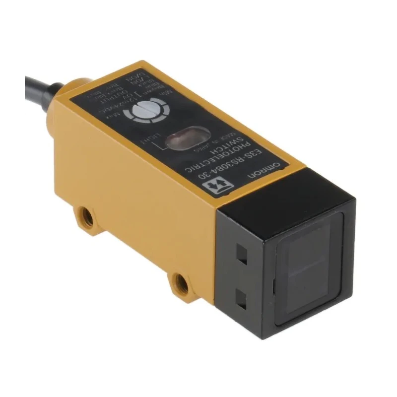 Omron Retroreflective Photoelectric Sensor Block, 300 mm Detection Range, PNP Output, IP67 Rated, Die Cast E3S-RS30B4-30