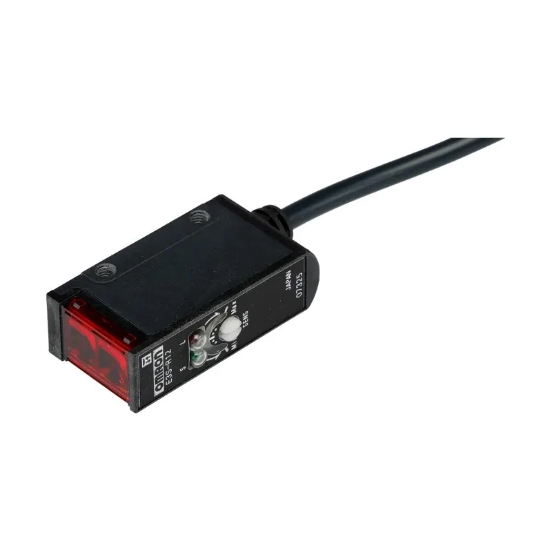 Omron Retroreflective Photoelectric Sensor Block Style 100 mm to 300 mm Detection Range NPN Output IP67 E3S-R12