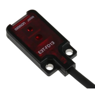 Omron Diffuse Photoelectric Sensor Block Style 5 mm to 30 mm Detection Range PNP Output IP67 E3T-FD13 2M