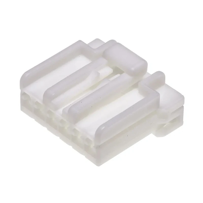 TE Connectivity MULTILOCK 070 Male Connector Housing 3.5 mm Pitch 6 Way 1 Row Straight 174923-1
