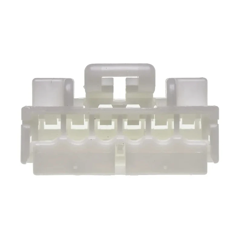 TE Connectivity MULTILOCK 070 Male Connector Housing 3.5 mm Pitch 6 Way 1 Row Straight 174923-1