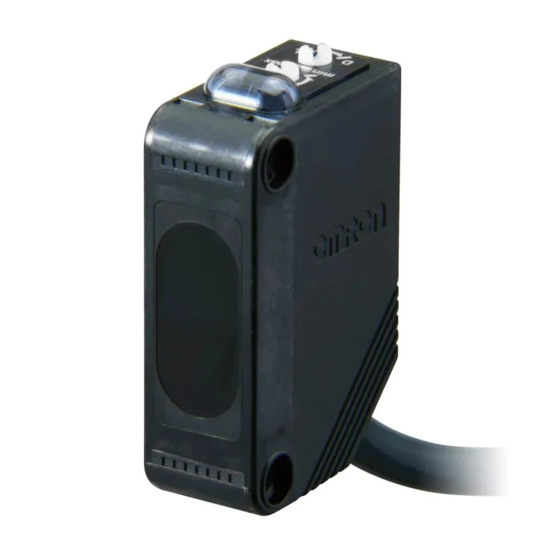 Omron Diffuse Photoelectric Sensor Block Sensor 1 m Detection Range NPN Output IP67 E3Z-D62 2M