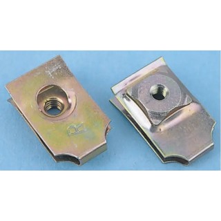 Legrand Pipe Clip 4mm 0 364 40