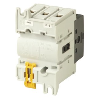 Socomec 3-Pole DIN Rail Isolator Switch, IP20 Rated, 20A, 11 kW, Screw Terminal, Grey Handle SIRCO M IP20