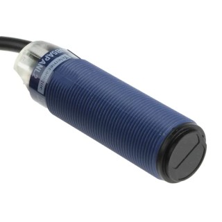 Telemecanique Sensors Diffuse Photoelectric Sensor Barrel Type 600 mm Detection Range PNP Output IP67 IP65 XUB5APANL2