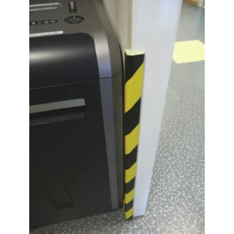 RS PRO Black, Yellow Angled Corner Impact Protector 750 mm Length x 30 mm Width x 8 mm Thickness 724-9788