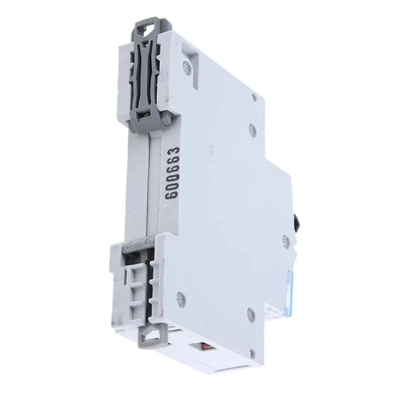 Legrand DNX3 Molded Case Circuit Breaker 1-Pole 6A Breaking Capacity 4.5 kA DIN Rail DNX3