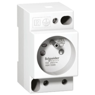 Schneider Electric 16A 250V Fixed Tunnel Termination Mains Plug & Socket White iC60 A9A15307