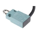 Siemens 3SE5 Series Roller Plunger Limit Switch, 1 NO/1 NC Contact, IP67/IP66, Metal Housing 3SE5413-0CD20-1EA2