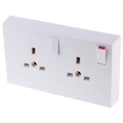 RS PRO 13A White 2 Gang Plug Socket Converter Socket Indoor Type G British 230V 776-8431
