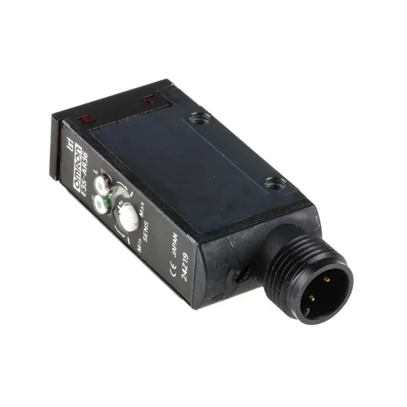 Omron Retroreflective Photoelectric Sensor Block Type 100 mm to 2 m Detection Range PNP Output IP67 E3S-AR36