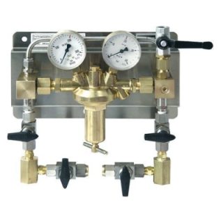 high-pressure-gas-cylinder-change-over-27170