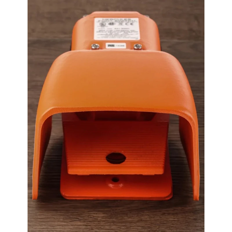 RS PRO Heavy Duty Momentary Foot Switch SPCO Cast Iron Body 20A Contact Current 250V ac 116-849