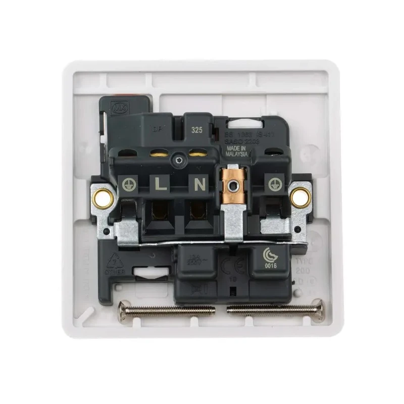 MK Electric 13A White 1 Gang Plug Socket Logic Plus Indoor Type G British K2757 WHI