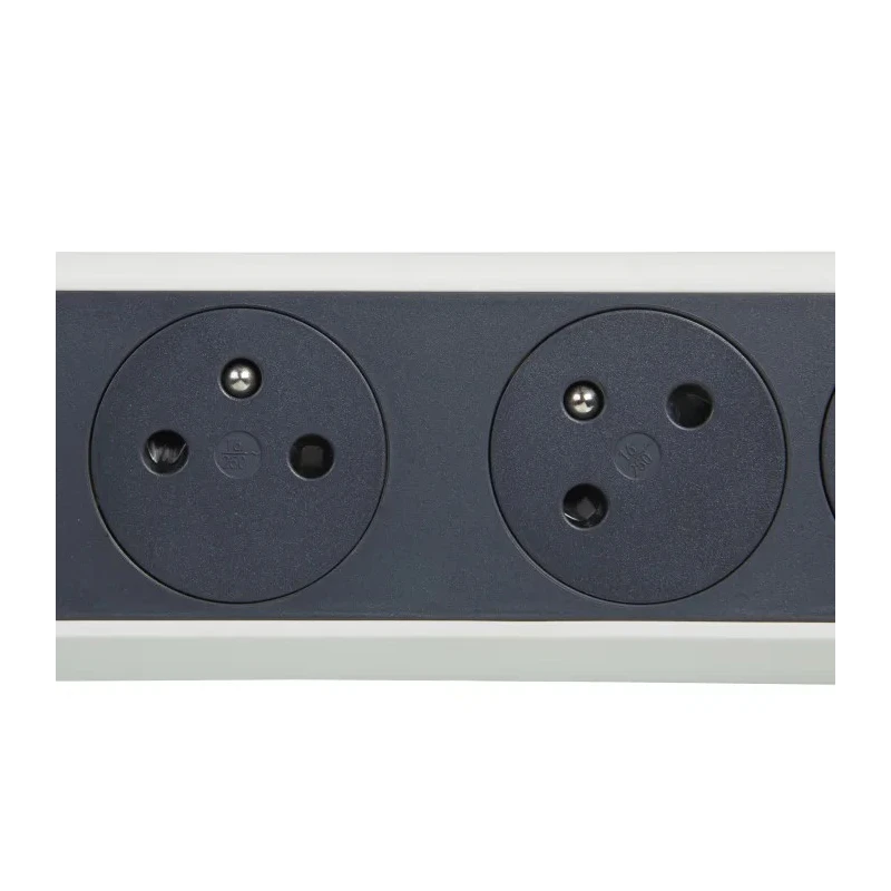Legrand 3 Socket Type E Extension Lead 16 A Current 3680 W Power 50 Hz FREQUENCY 049464