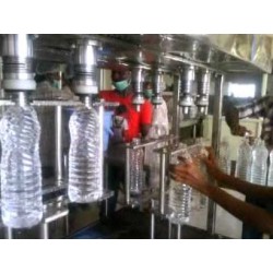 pet-bottle-filling-machine-semi-automatic-3