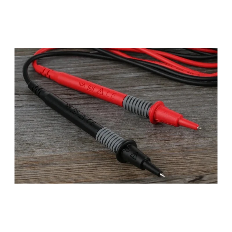 RS PRO Test Lead Kit with CAT III Safety, 10A Current, 1.2m Lead Length, Right Angle Plug and Crocodile Clip 243-2998