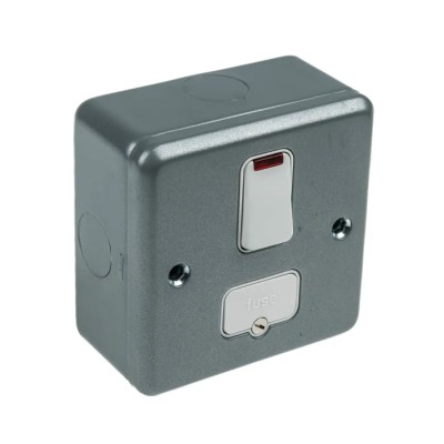 MK Electric 13A 1 Gang Switched Fused Spur High Grade Thermoset Urea Moulded White High Gloss K962 ALM