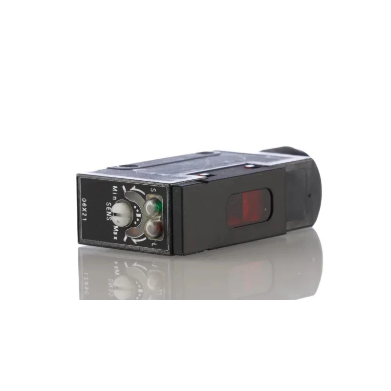 Omron Retroreflective Photoelectric Sensor Block Sensor 100 mm to 2 m Detection Range PNP Output IP67 E3S-AR86