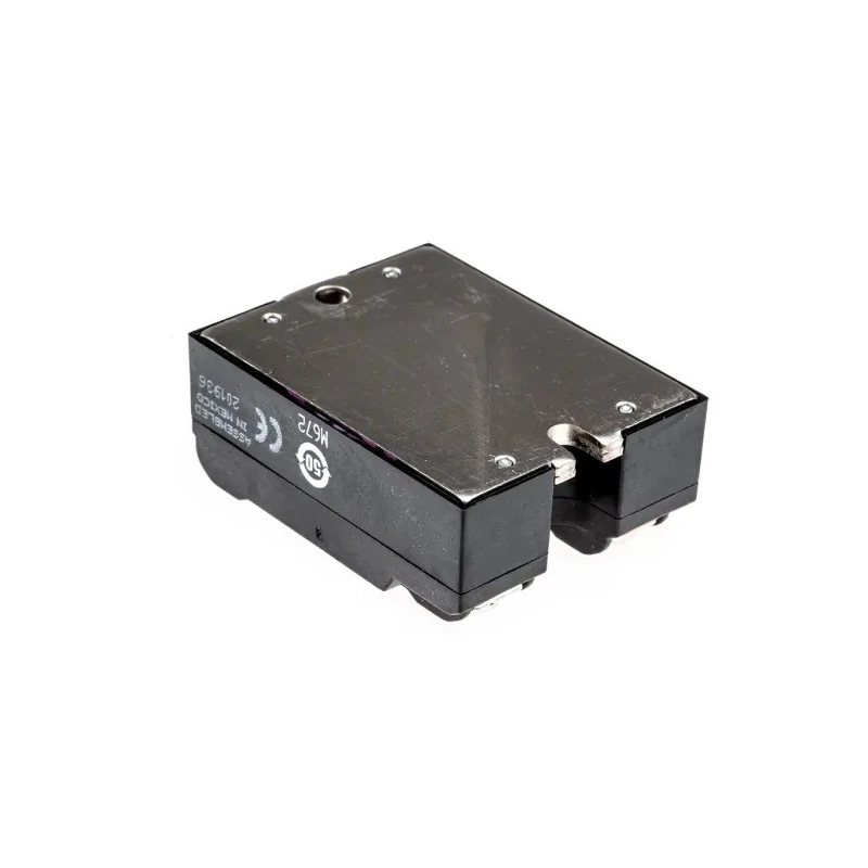 Crydom H12 Series Solid State Relay Panel Mount 50 A Load 660 V AC Load 32 V Control H12WD4850