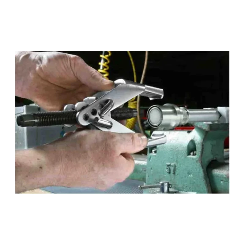 Facom Gear Bearing Puller with 15 to 75 mm Capacity, Long Clamp 130 mm for High Power Extraction U.35L