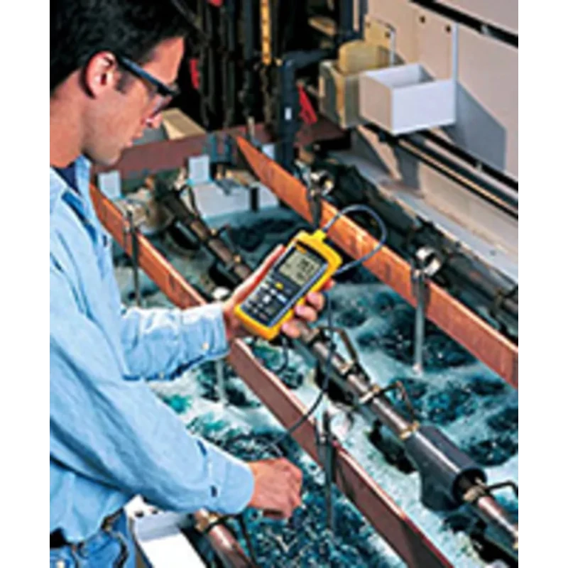 Fluke Digital Thermometer Handheld, Type T, K, J, E Probe Compatible, 1 Input, 1372 °C Max, ±0.3 K Accuracy 120956-940 3XL